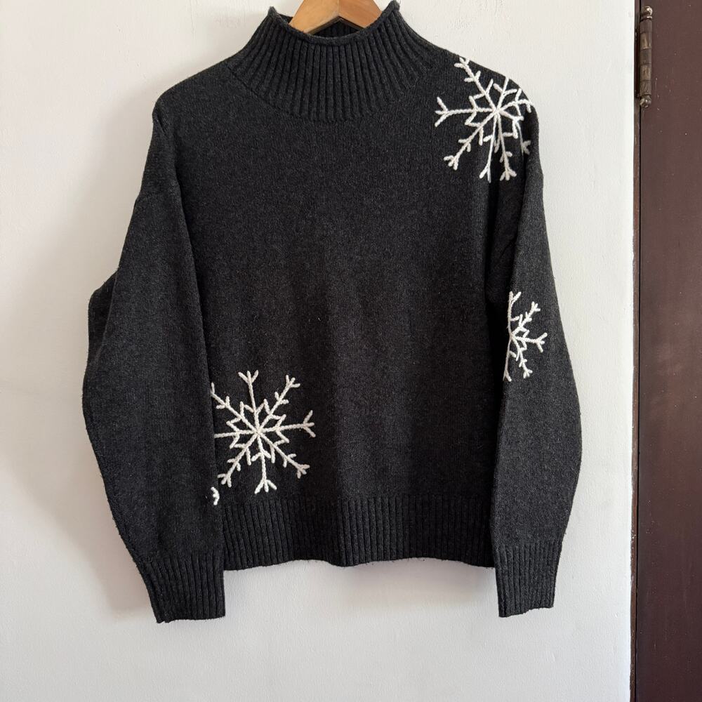 SUNDANCE | Gray Snoflake Snowfall Charcoal Mock Neck Roll Neck Sweater | Medium
